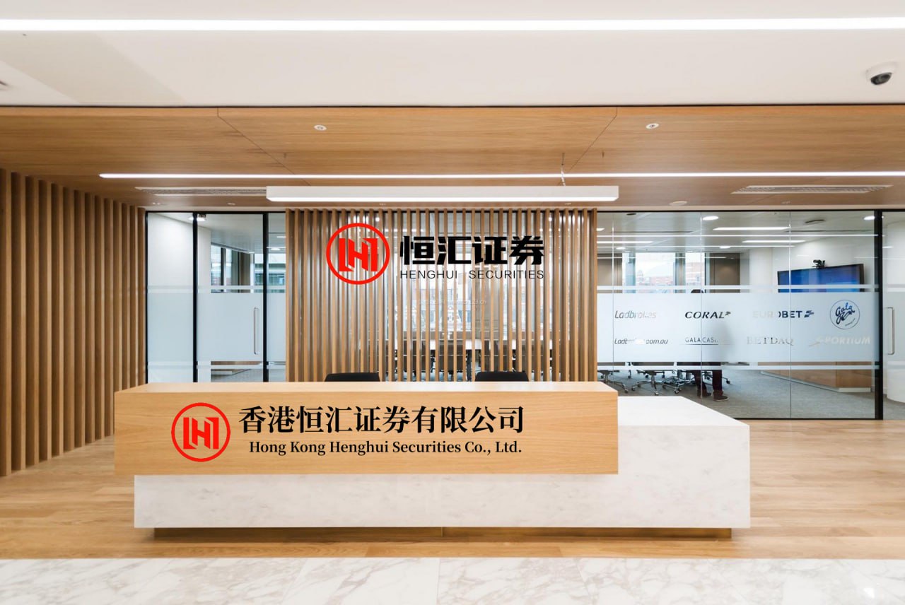 信钰证券APP下载 顶流变老赖！铂爵旅拍线下门店全关停